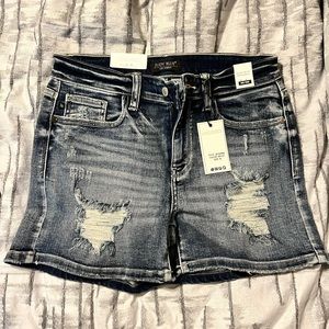 Judy Blue Mid Rise Denim shorts